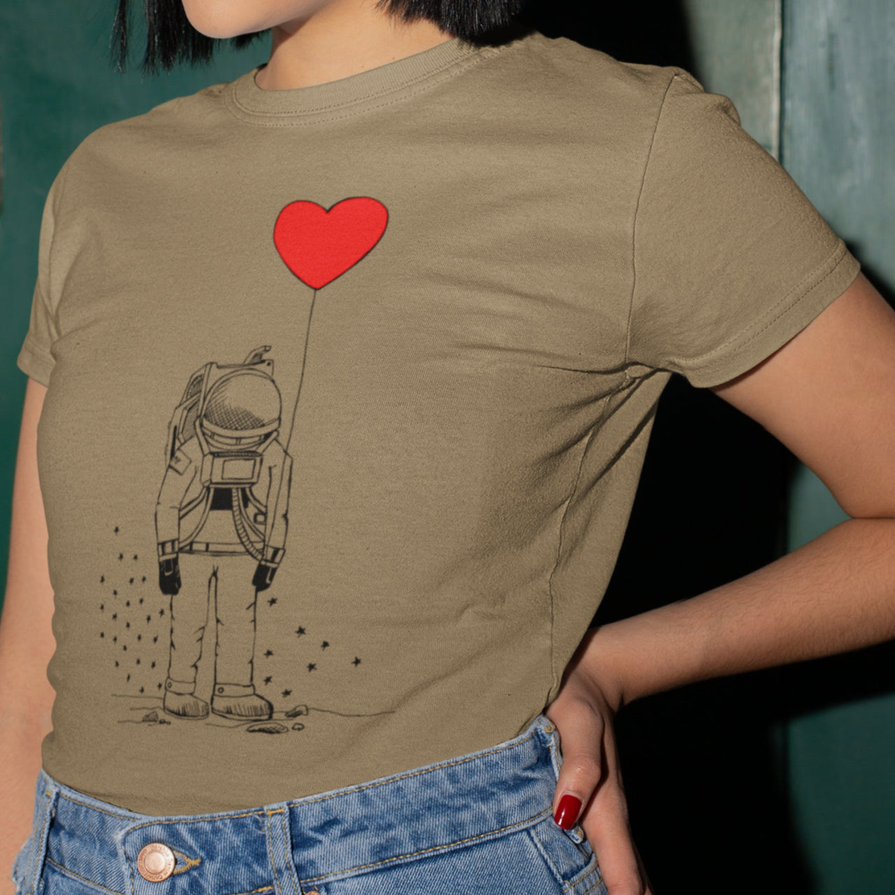 Haki UNISEX T-krekls Kosmonauts ar sirdi