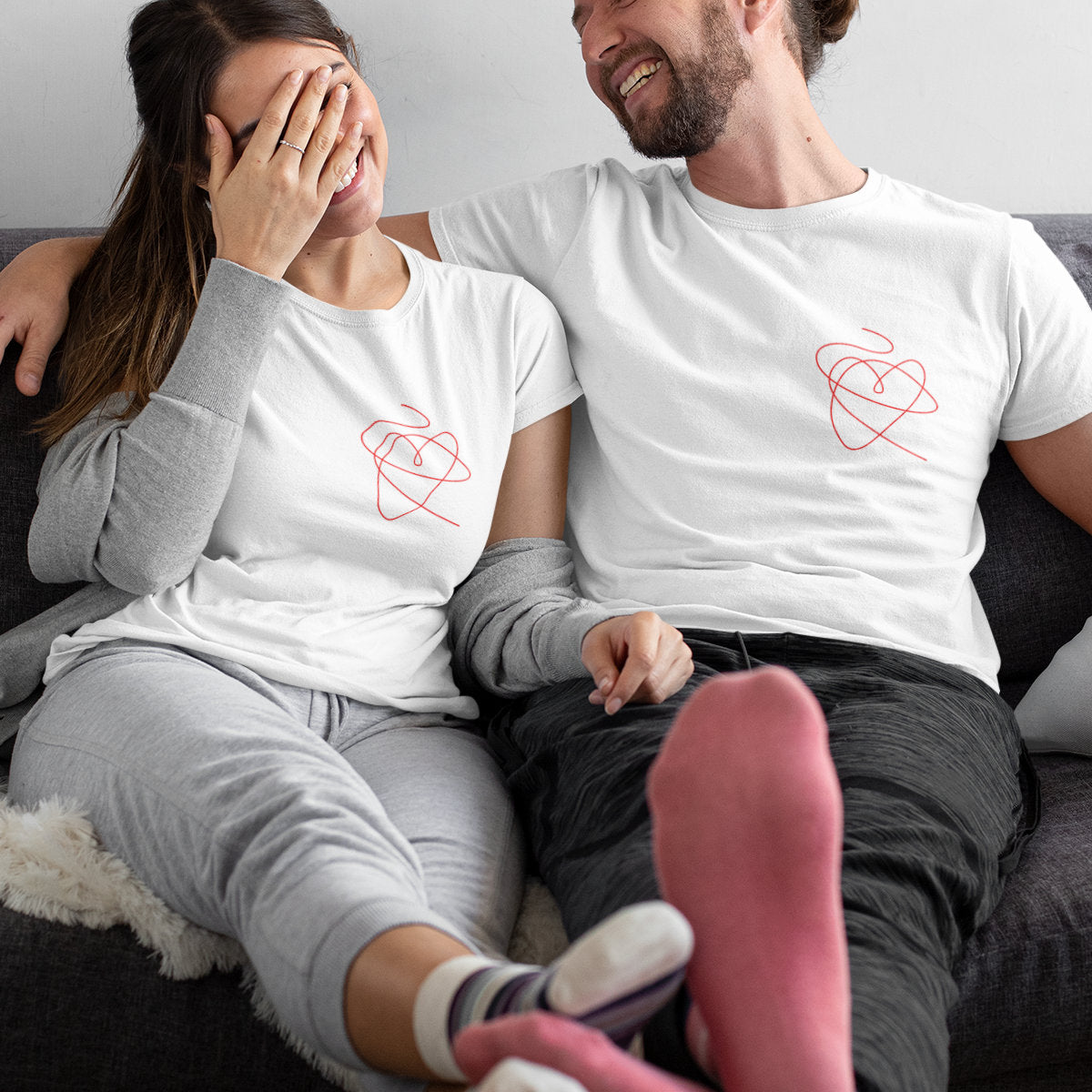 Balti unisex krekli pāriem "Sarkanā diega maģija"