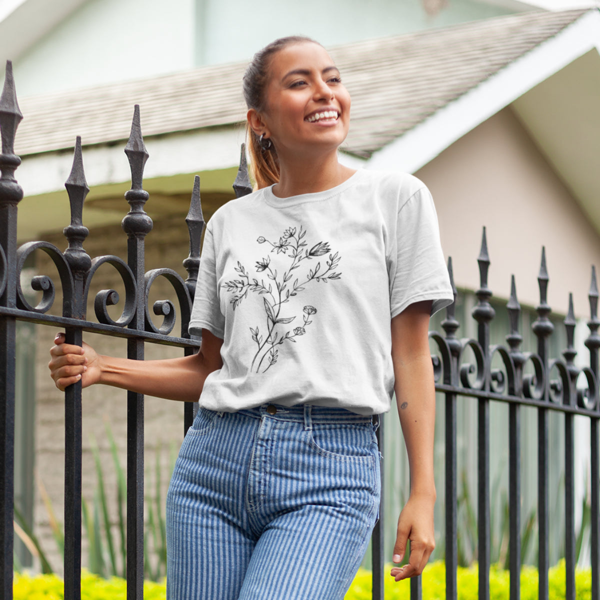 Balts UNISEX T-krekls Ziedi