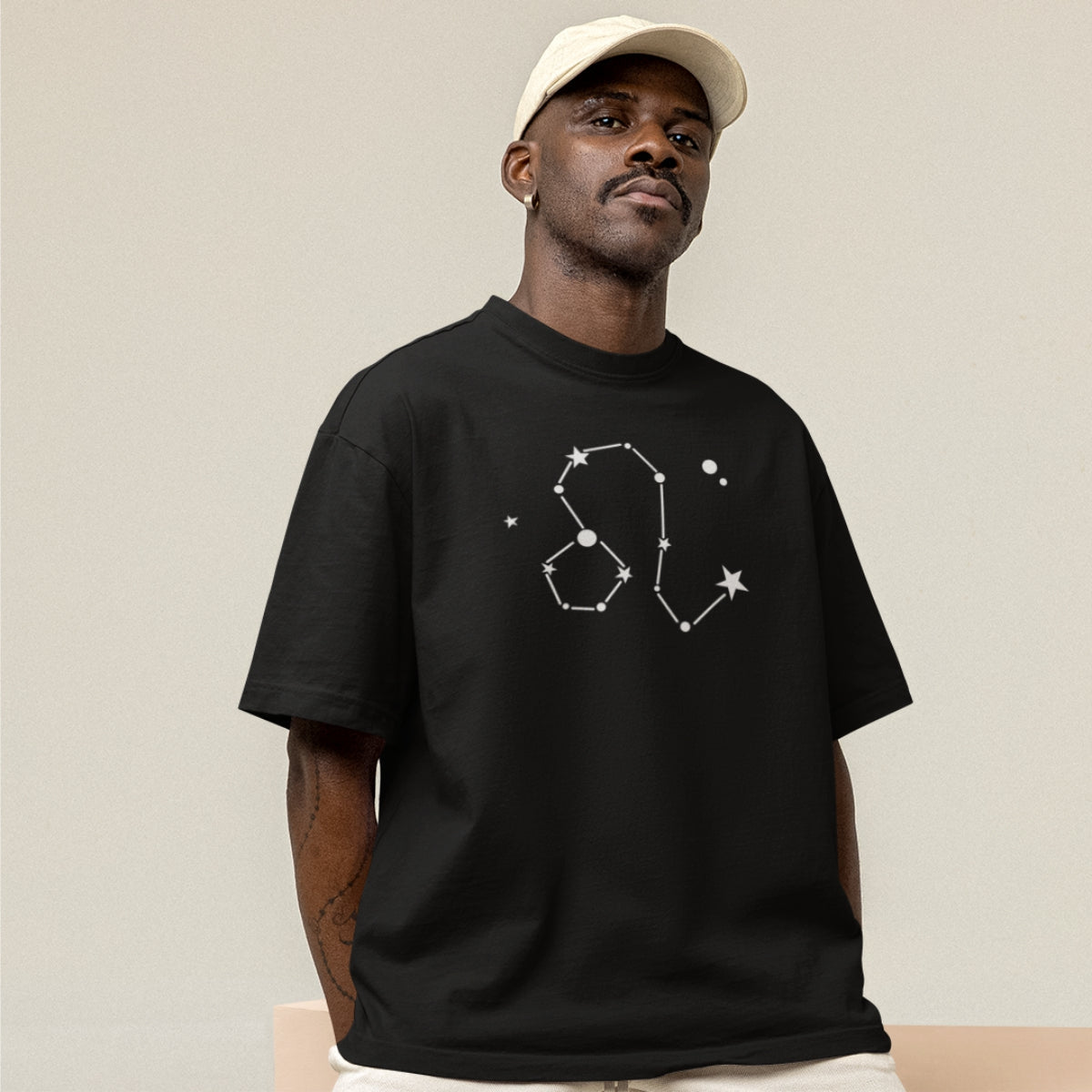 Melns UNISEX T-krekls Zodiaks Lauva
