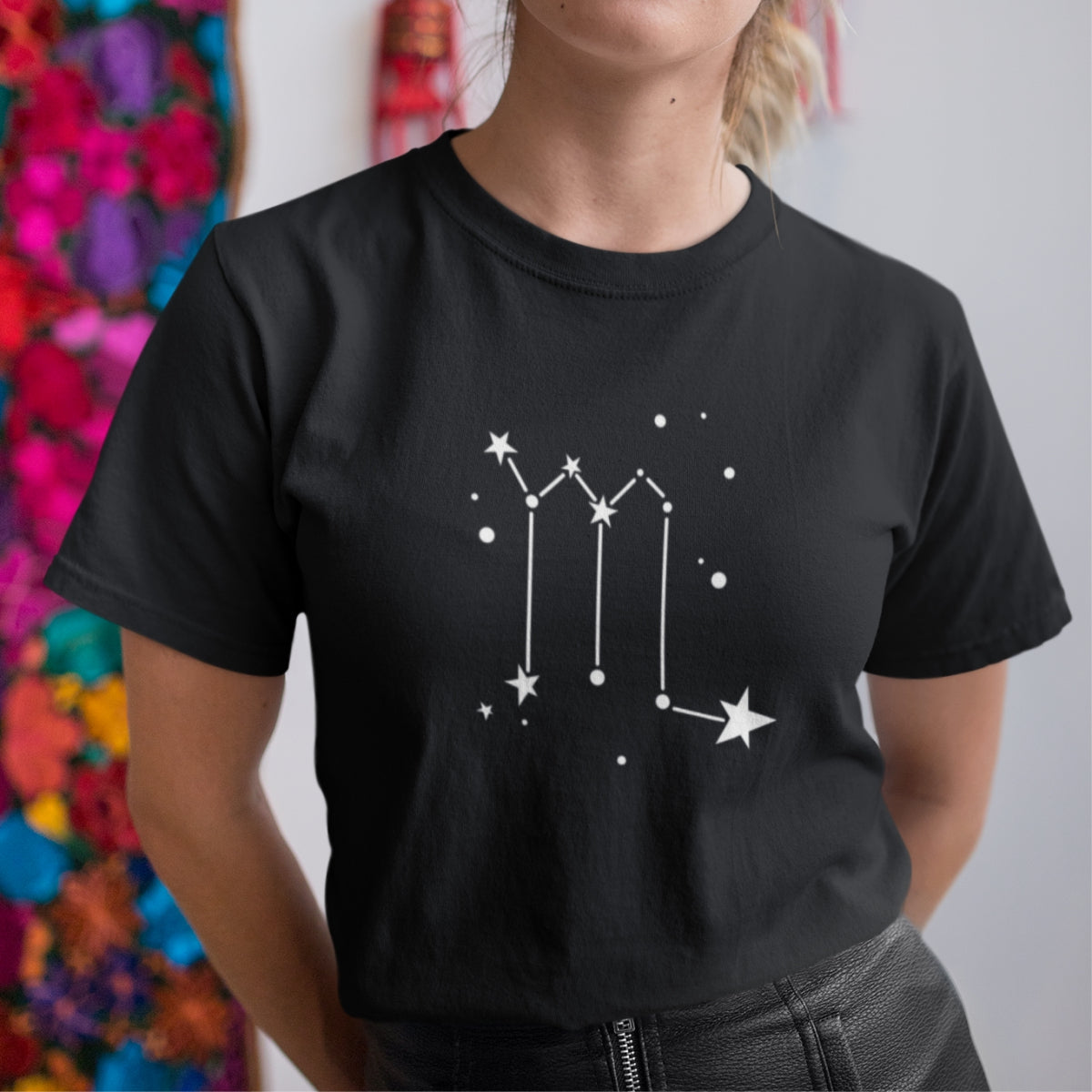 Melns UNISEX T-krekls Zodiaks Skorpions